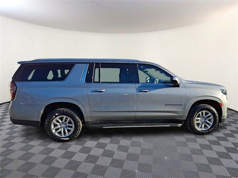 Certified 2024 Chevrolet Suburban LT image 6