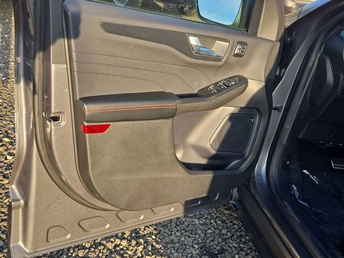 New 2024 Ford Escape ST-Line Select w/ Tech Pack #2 image 16