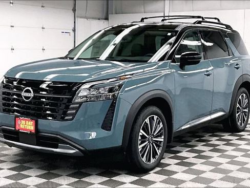 New 2026 Nissan Pathfinder Platinum AWD/4WD image 3