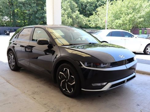 Used 2023 Hyundai Ioniq 5 SEL AWD/4WD image 3