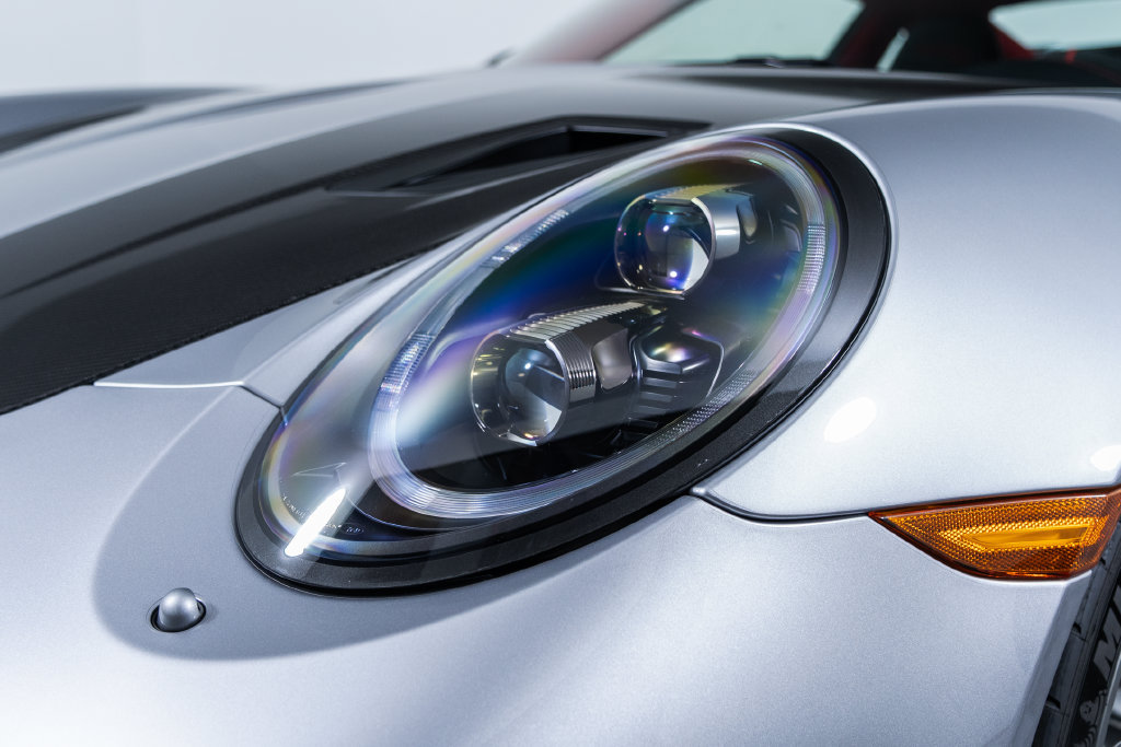 Certified 2018 Porsche 911 GT2 RS RWD image 12