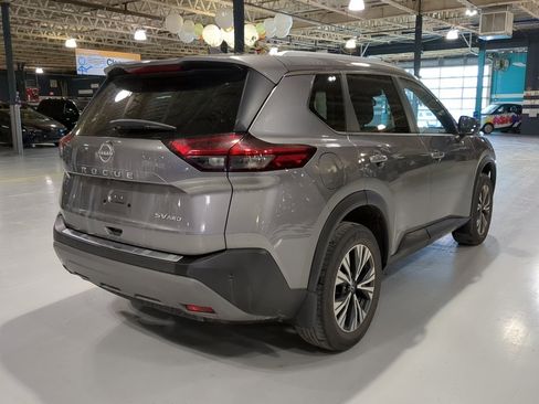 Used 2022 Nissan Rogue SV w/ SV Premium Package image 7