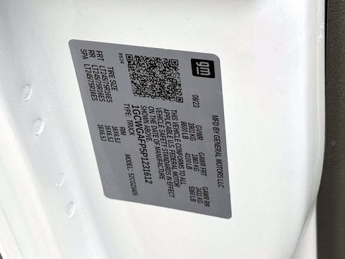 Used 2023 Chevrolet Express 2500 w/ Driver Convenience Package image 18