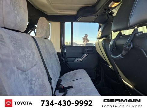 Used 2018 Jeep Wrangler Unlimited Sahara image 22