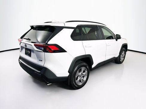 Used 2025 Toyota RAV4 XLE w/ Convenience Package image 9