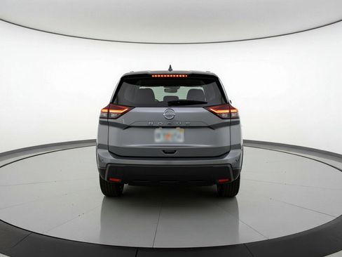 Used 2025 Nissan Rogue SV image 7
