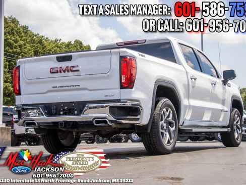 Used 2023 GMC Sierra 1500 SLT w/ SLT Premium Package AWD/4WD image 4