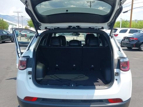 Used 2024 Jeep Compass Latitude AWD/4WD image 9