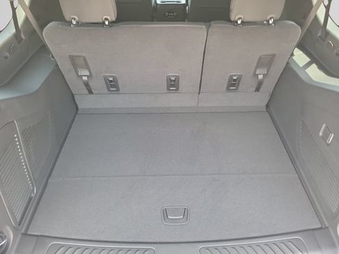 New 2026 Chevrolet Suburban LS w/ LPO, Dark Essentials Package RWD image 9