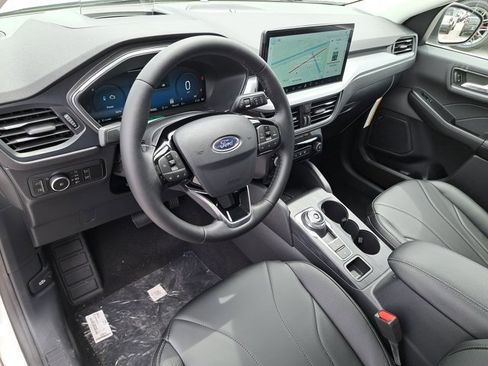New 2025 Ford Escape PHEV w/ PHEV Premium Package image 18