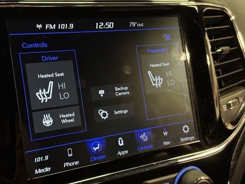 Used 2020 Jeep Grand Cherokee Altitude AWD/4WD image 29
