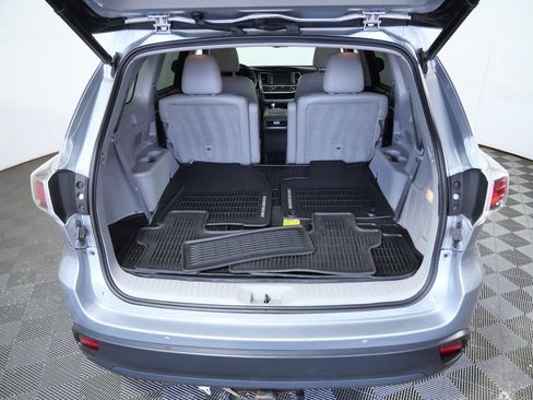 Used 2016 Toyota Highlander Limited Platinum AWD/4WD image 28