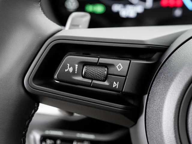 Certified 2026 Porsche Cayenne AWD/4WD image 13