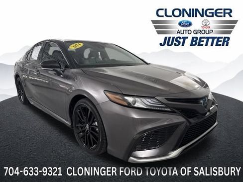 Used 2024 Toyota Camry XSE w/ Navigation Package FWD image 1