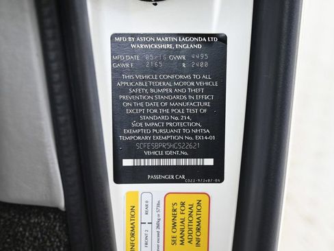 Used 2017 Aston Martin V12 Vantage S image 28