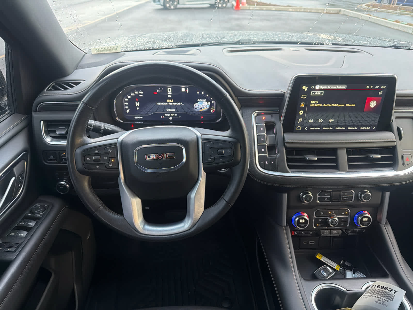 Used 2022 GMC Yukon SLT w/ SLT Premium Package AWD/4WD image 5