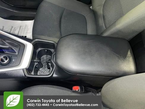 Used 2025 Toyota RAV4 LE image 27