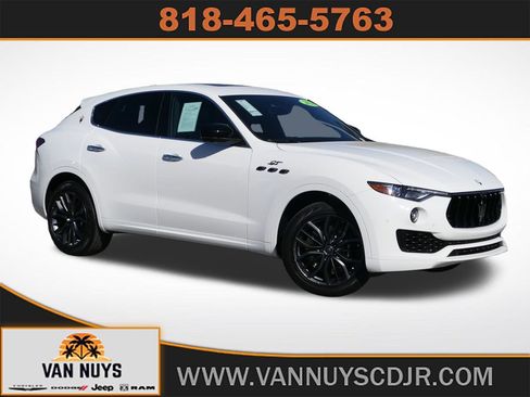 Used 2024 Maserati Levante GT Ultima image 1