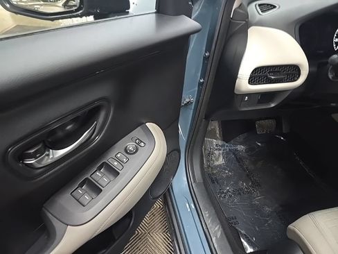 Used 2024 Honda HR-V LX image 27