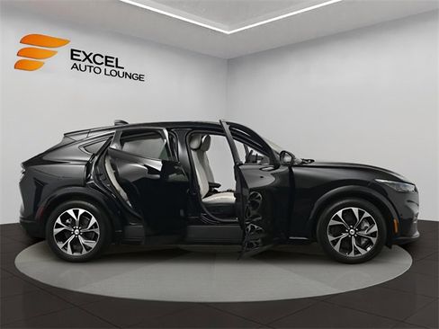 Used 2021 Ford Mustang Mach-E Premium image 43