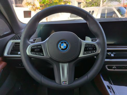 Used 2025 BMW X5 xDrive50e w/ M Sport Package AWD/4WD image 22