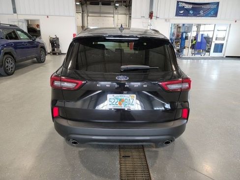 Used 2025 Ford Escape ST-Line image 6