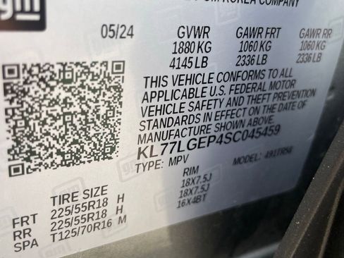 Used 2025 Chevrolet Trax RS w/ Sunroof Package FWD image 27