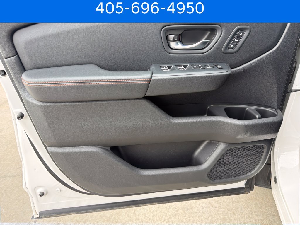 Used 2025 Honda Pilot TrailSport image 16