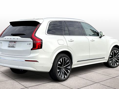Used 2025 Volvo XC90 B5 Plus w/ Protection Package Premier image 16
