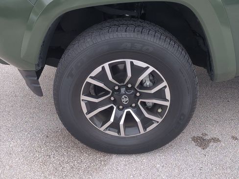 Used 2022 Toyota Tacoma TRD Sport RWD image 12