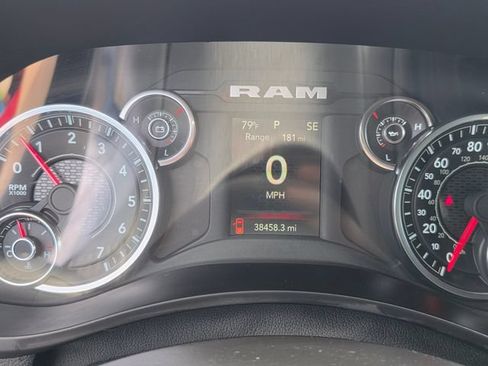 Used 2024 RAM 2500 Big Horn w/ Sport Appearance Package AWD/4WD image 27