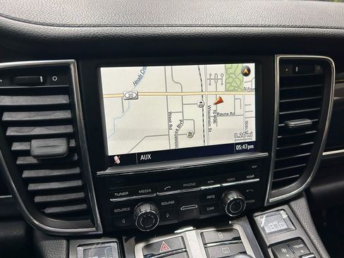 Used 2012 Porsche Panamera 4 image 24