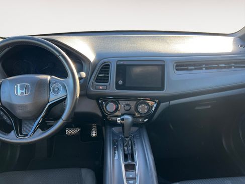 Used 2019 Honda HR-V Sport image 11