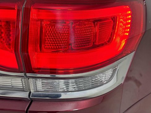 Used 2018 Jeep Grand Cherokee Limited RWD image 33