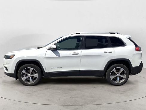 Used 2019 Jeep Cherokee Limited image 2