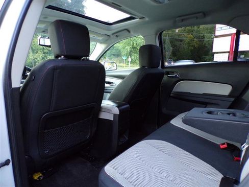 Used 2011 Chevrolet Equinox LT w/ Driver Convenience Package image 28