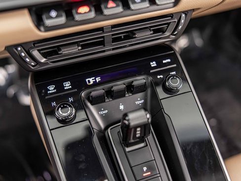 Used 2021 Porsche 911 Carrera S image 30