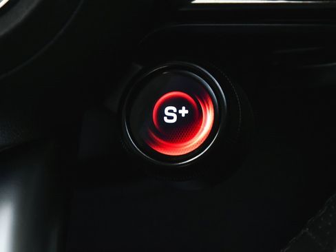 Used 2025 Mercedes-Benz GLC 43 AMG GLC 43 AMG image 44