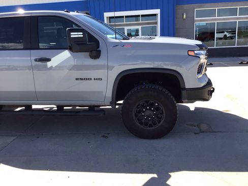 Used 2025 Chevrolet Silverado 2500 ZR2 w/ ZR2 Bison Edition AWD/4WD image 18