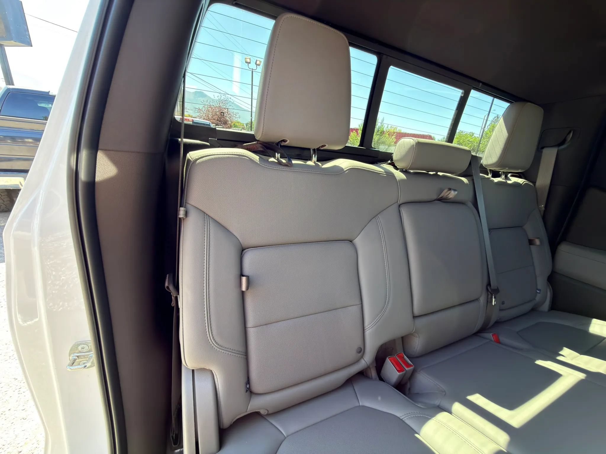 Used 2019 Chevrolet Silverado 1500 LTZ w/ LTZ Plus Package AWD/4WD image 14