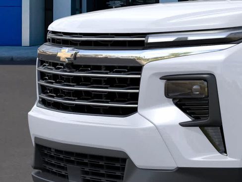 Used 2026 Chevrolet Traverse LT w/ Sun and Wheel Package FWD image 25