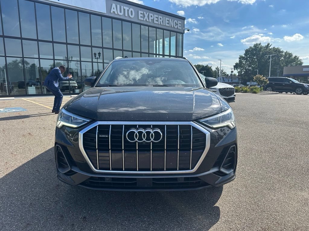 Used 2020 Audi Q3 2.0T Prestige AWD/4WD image 2