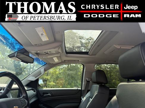 Used 2018 Chevrolet Suburban Premier AWD/4WD image 21