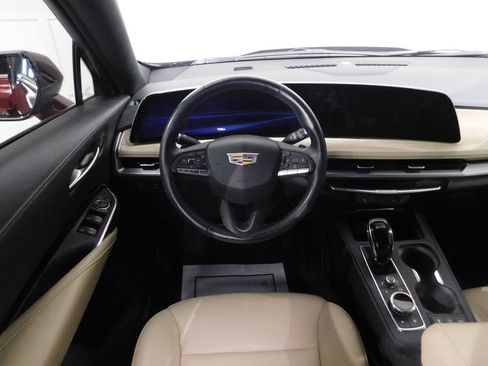 Used 2024 Cadillac XT4 Luxury w/ Cold Weather Package image 43