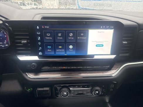 Used 2024 Chevrolet Silverado 3500 LTZ w/ LTZ Plus Package image 11