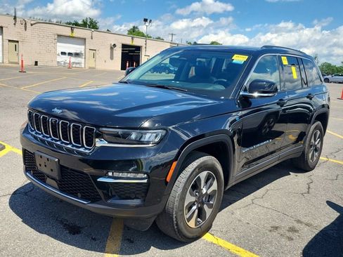 Used 2023 Jeep Grand Cherokee 4WD 4xe w/ Luxury Tech Group II image 15