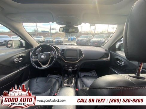 Used 2015 Jeep Cherokee Limited image 14