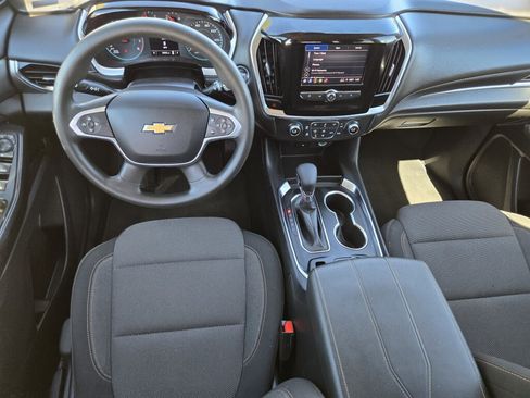 Used 2021 Chevrolet Traverse LS FWD image 11