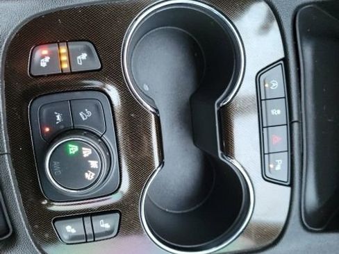 Used 2023 GMC Acadia AT4 image 37