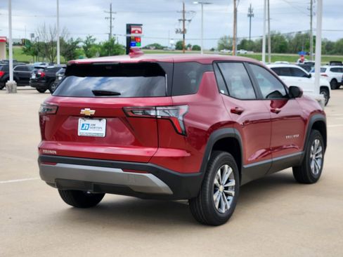 New 2026 Chevrolet Equinox LT w/ Safety and Technology Package FWD image 3
